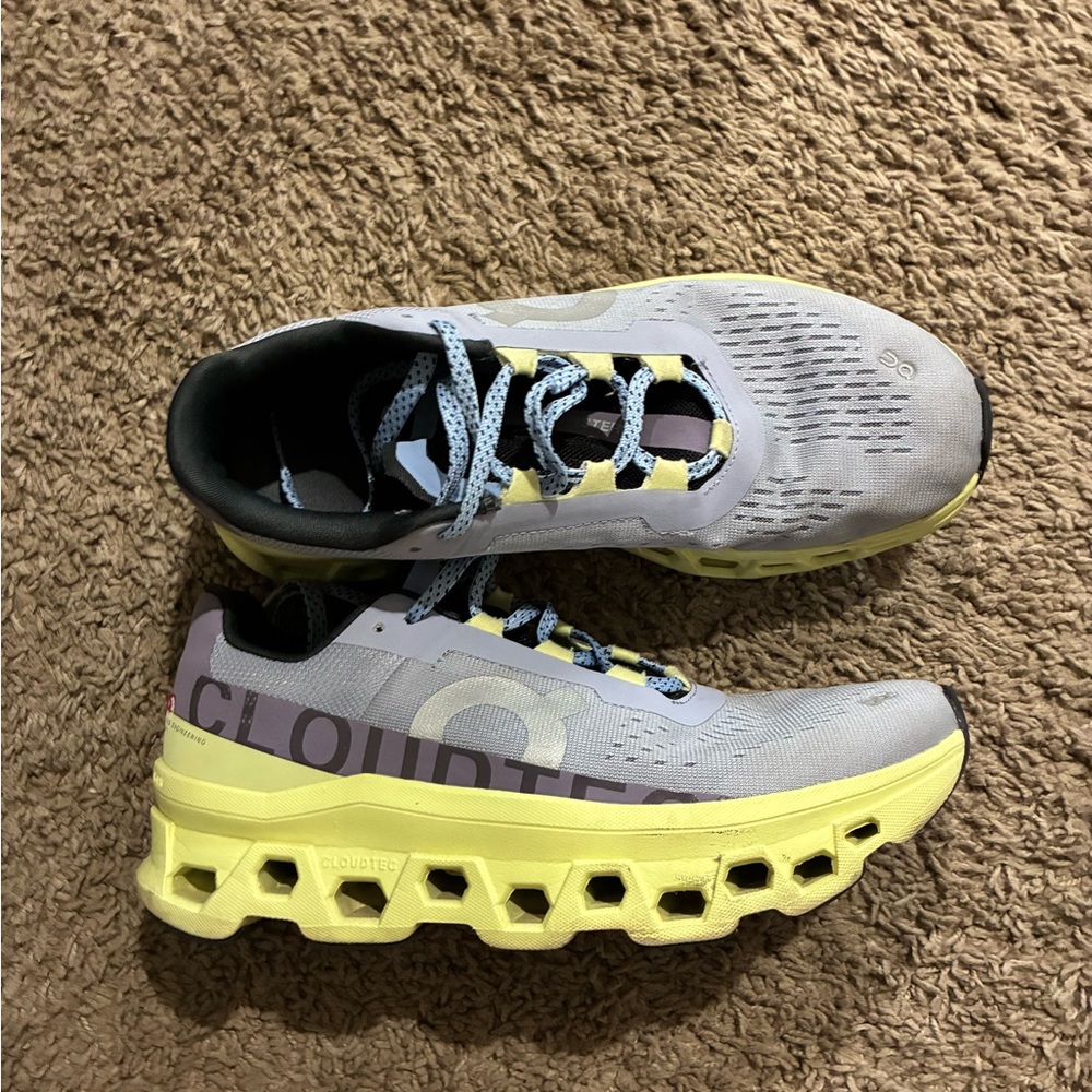 On Running Women's Athletic Shoes in Light Gray and Yellow - Picture 7 of 10